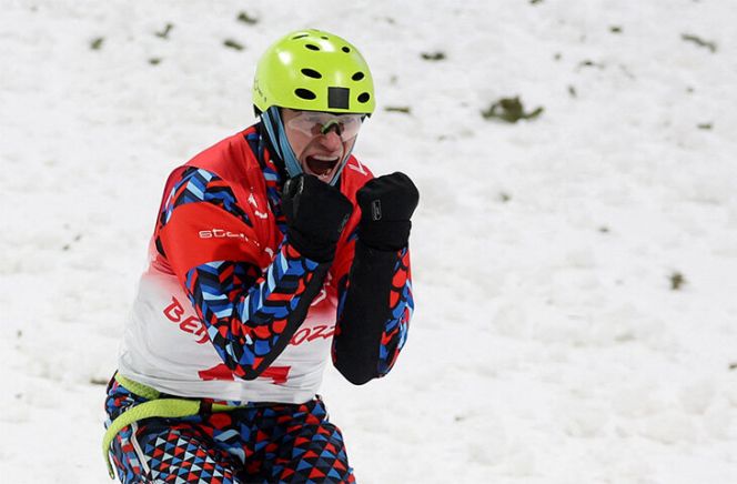 Российский фристайлист Илья Буров стал бронзовым призером Олимпиады в Пекине в акробатике