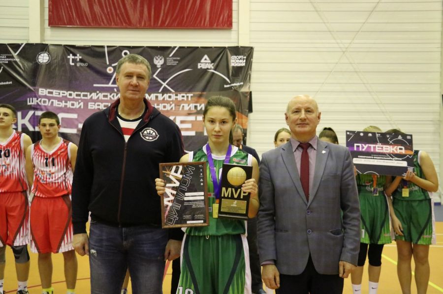 Впереди Сибирь! Победителями краевого финала ШБЛ "КЭС-Баскет" стали команды из Благовещенского и Романовского районов 