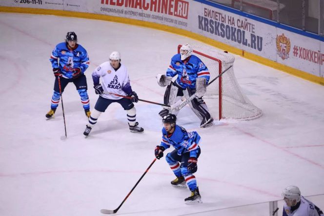 Волевая победа за семь секунд до сирены. ХК "Динамо-Алтай" обыграл  в гостях "Красноярских Рысей" 4:3 