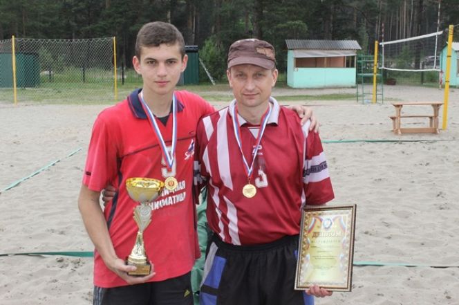 Семейные разборки на песке