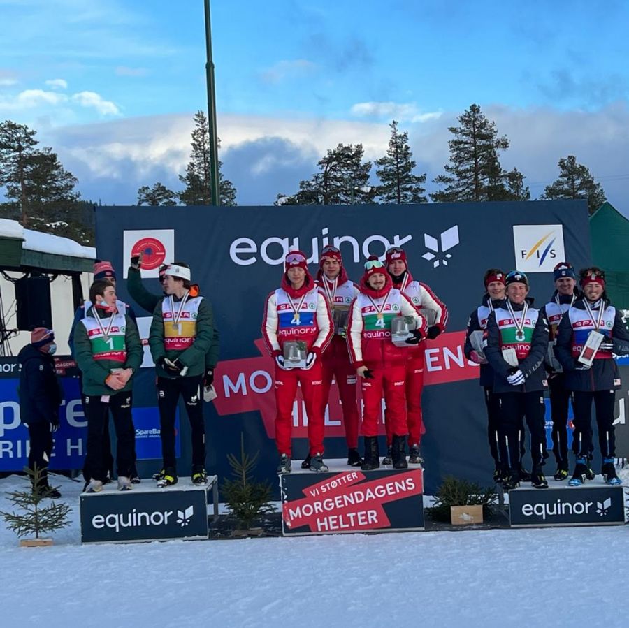 Пьедестал мужской эстафеты на первенстве мира U20. Команда России на высшей ступени