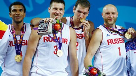 Игрок "АлтайБаскета" Илья Александров - победитель первых Европейских игр в баскетбольном турнире 3х3.   