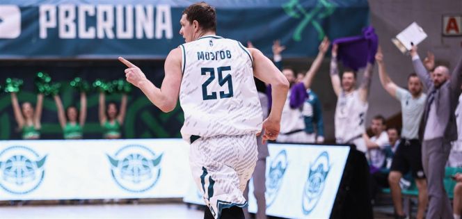 Очевидное усиление "Руна" получила по ходу сезона, заключив соглашение с чемпионом НБА Тимофеем Мозговым. Фото: РФБ