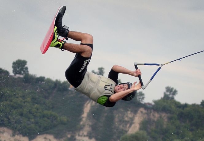 25 июля. Барнаул. Городской пляж. Чемпионат Сибири по вейкбордингу. 