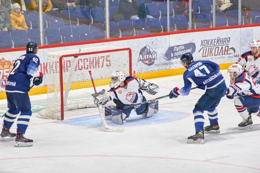 Фото: ХК "Динамо-Алтай"