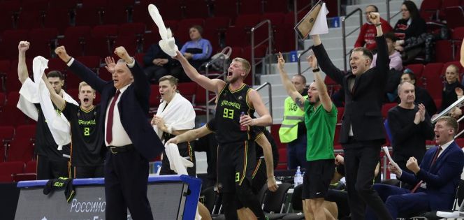 Подопечные Евгения Пашутина стали новыми лидерами Суперлиги-1 после победы над "Руной". Фото: РФБ