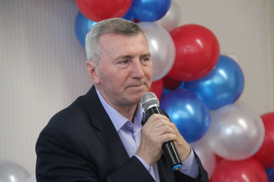 К участникам конкурса профмастерства обращается директор Центра спортивной подготовки сборных команд Алтайского края Владимир Альт. Фото: Виталий Дворянкин/ "Алтайский спорт"