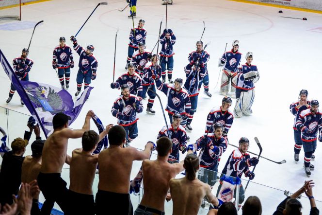 Фото: ХК "Кристалл"