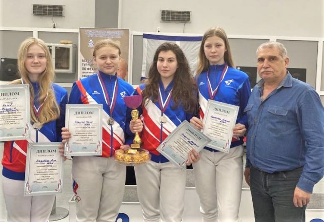 Слева направо: участницы серебряного квартета Анна Агафонова, Юлия Жданова, Анастасия Канареева и Ксения Андрусенко