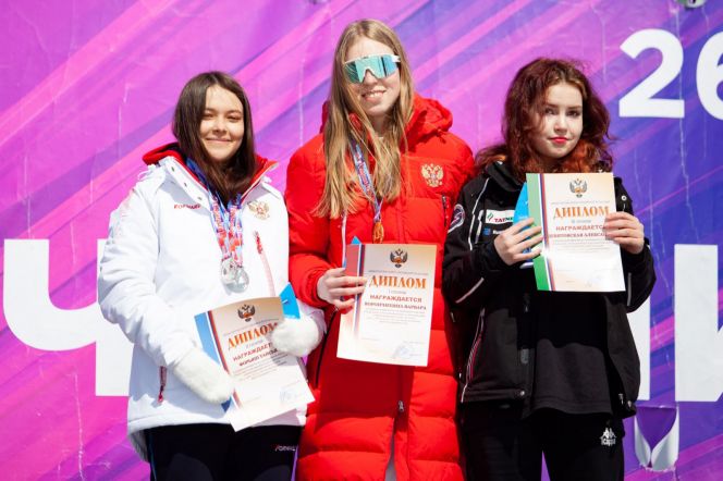 Серебряный финиш. Таисья Форьяш завершила сезон четырьмя медалями чемпионата России по горнолыжному спорту лиц с ПОДА 