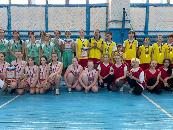 Фавориты оказались биты. В Табунах прошёл баскетбольный турнир среди девушек