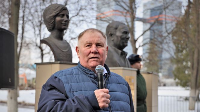 Владимир Шкалов на открытии своего бюста. Фото: пресс-служба спортклуба ЦСКА