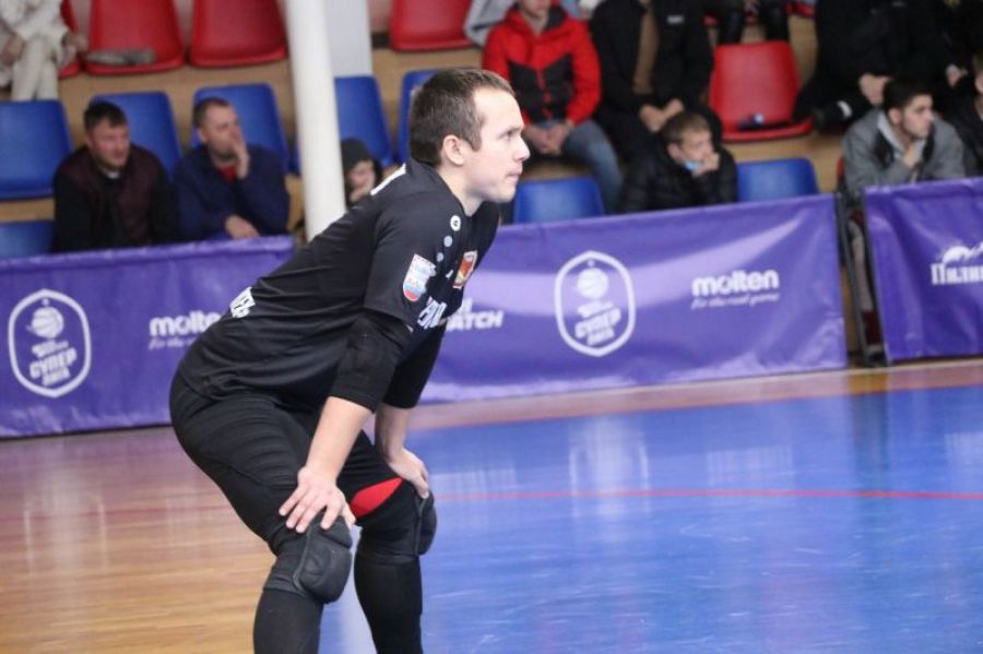 В игре вратарь "АлтПолитеха" Артём Вяткин