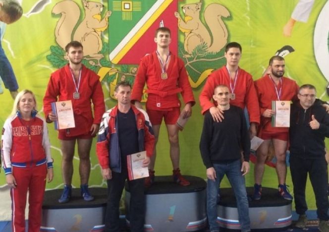 Данил Белецкий на верхней ступени пьедестала почета