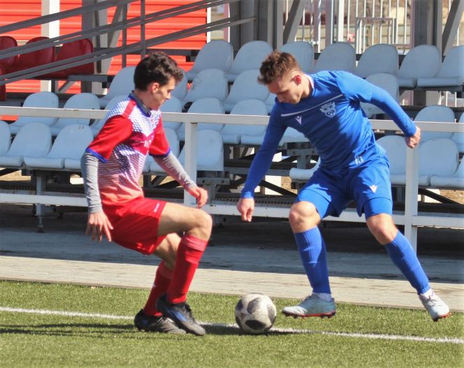 Фрагменты матча "Алтай" - "Байкал". Фото: Александр Чёрный/"Алтайский спорт"