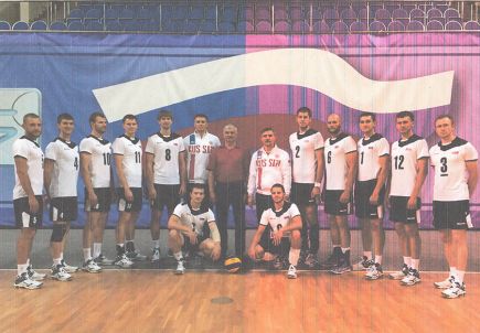 Воспитанники Озерской школы-интерната Максим Селютин и Александр Шуваев стали серебряными призерами чемпионата Европы по волейболу среди спортсменов с нарушением слуха.