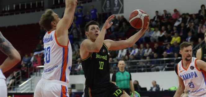 Фрагмент матча "Самара" - "Уралмаш". Фото: РФБ