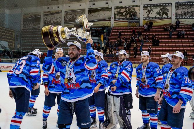 Фото: ХК "Кристалл"