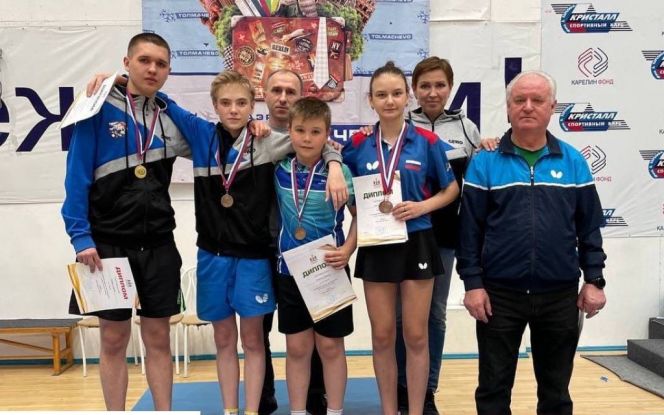 Призеры турнира Георгий Шефер, Матвей Кондаков, Матвей Пестелев, Ульяна Ковылина и тренеры Геннадий Коваль, Наталья Белобородова и Алексей Ремез