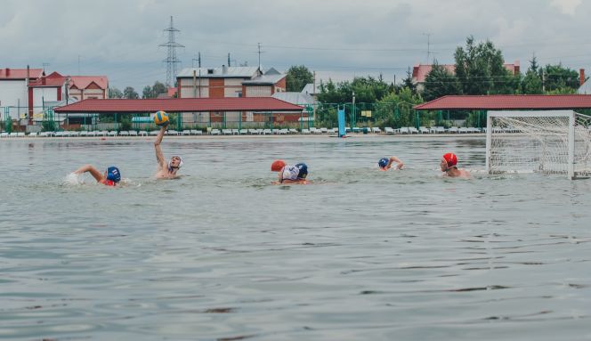 Барнаульский "Магис-Спорт" стал чемпионом Сибири по мини-водному поло и впервые в истории завоевал путевку на чемпионат России.