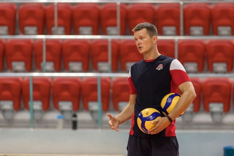 Вячеслав Кургузов: "В шестерке лучших нет явных аутсайдеров". Фото: Пресс-служба ВК "Локомотив-Новосибирск"