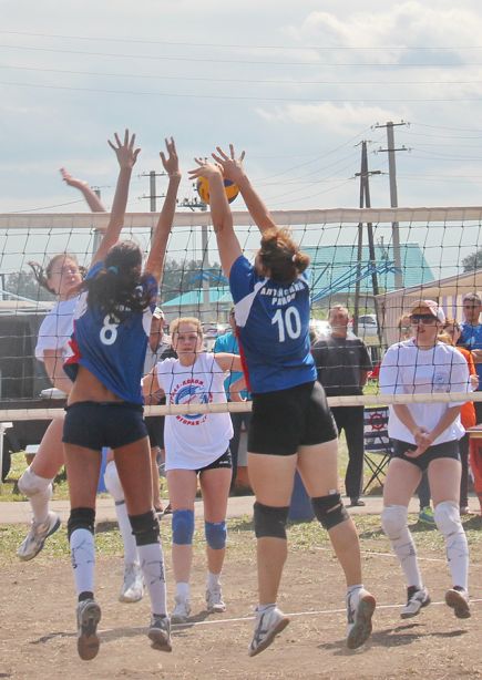 Фестиваль имени Михаила Евдокимова «Земляки» собрал рекордное количество спортивных коллективов (фото).