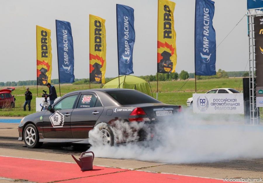 На Алтае готовятся к соревнованиям по дрэг-рейсингу 