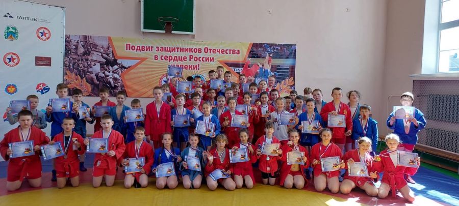 В Бийске завершился городской фестиваль борьбы, посвящённый Дню Победы