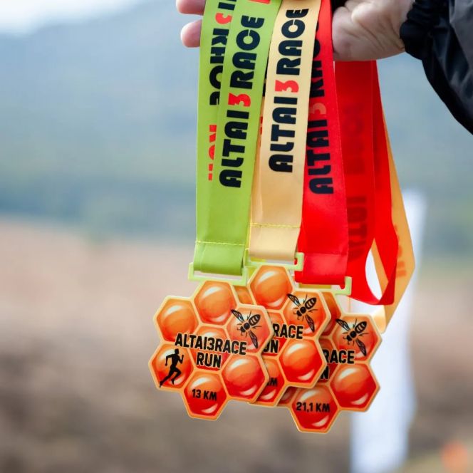 На "Бирюзовой Катуни" в Алтайском районе состоялся "Медовый забег"