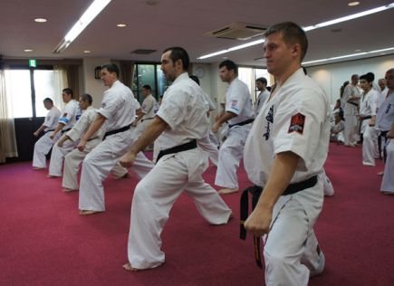 Президент Алтайской краевой федерации шинкиокушинкай каратэ Ярослав Расов сдал в Японии экзамен на третий дан и стал сэнсэем.