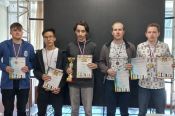 Евгений Кардашевский выиграл студенческое первенство Сибири в личном зачете, а команда АлтГУ - мужской турнир