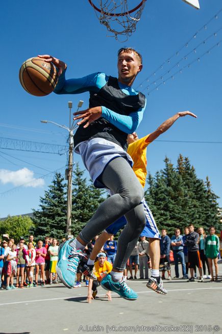 Праздник под кольцом