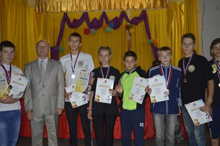 В оздоровительном центре "Кристалл" завершились VIII краевая военно-спортивная смена "Гвардеец" и IV краевой фестиваль детского спорта.