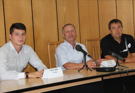 Армяне с сибирским характером