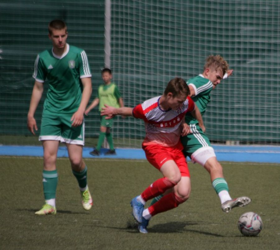 Фрагмент матча "Томь-М" - "Алтай". Фото: Игорь Бутиков