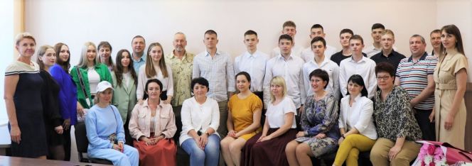 В СШОР по волейболу «Заря Алтая» прошёл выпускной вечер