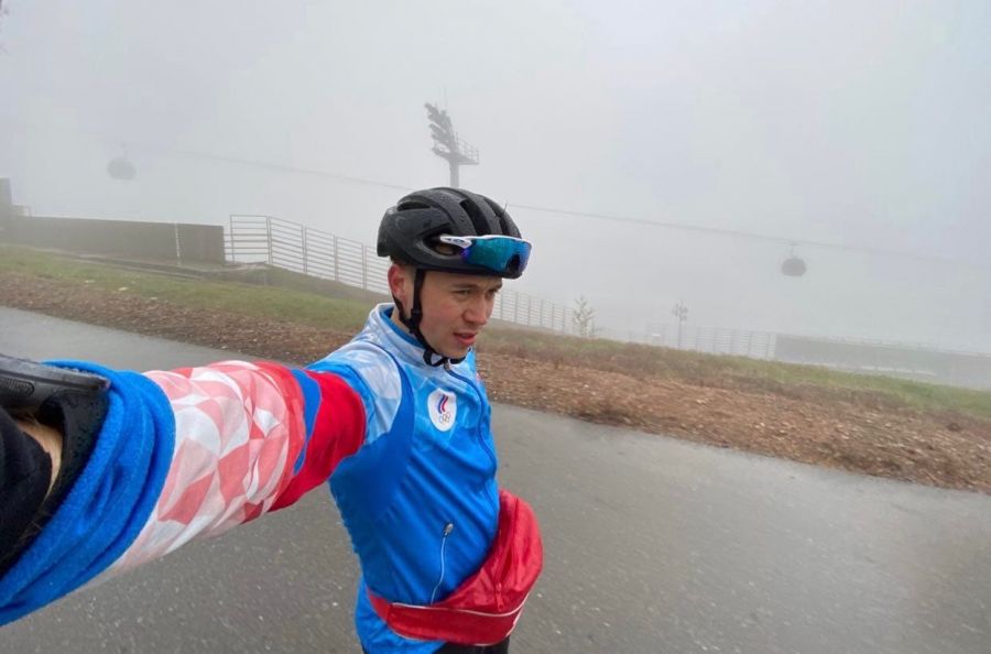 "Туманное" селфи Даниила Серохвостова с лыжероллерной трассы в Сочи