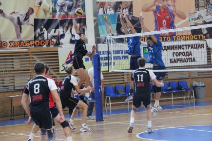 «Университет» провел товарищеские матчи с командой «Шыгыс-СвинецСтрой» из Усть-Каменогорска.