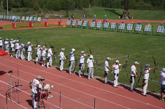Алтайский лучник Евгений Реснянский выступил на чемпионате России.