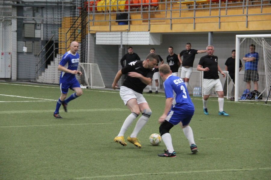 В спорткомплексе «Темп» азартно прошёл очередной Кубок журналистов Алтайского края