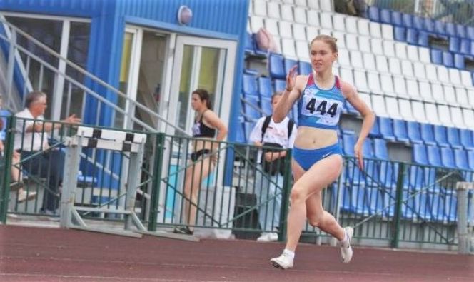 На беговой дорожке Виктория Романова. Фото из архива "АС" 