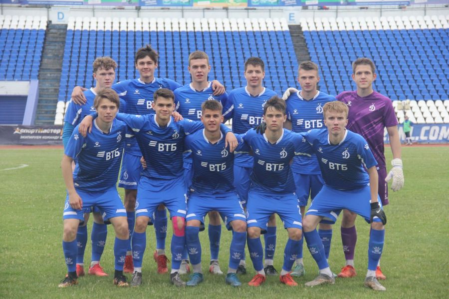 Фрагменты матча "Динамо-Барнаул-М" - "Торпедо" Рубцовск