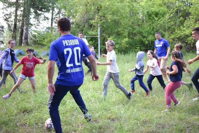 «АлтПолитех» участвует в проекте «Мини-футбол - доступный спорт каждому ребенку» и готовится к очередному сезону в Высшей лиге чемпионата России 