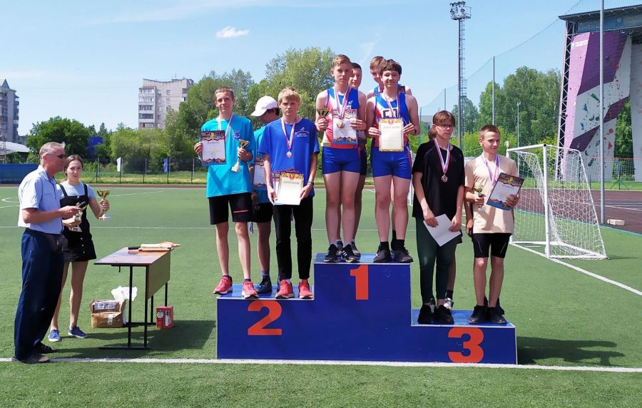 Победителями краевых соревнований по лёгкой атлетике XLII Спартакиады спортивных школ Алтайского края среди спортсменов до 16 лет стали юноши Краевой СШОР и девушки СШОР-2 города Барнаула 