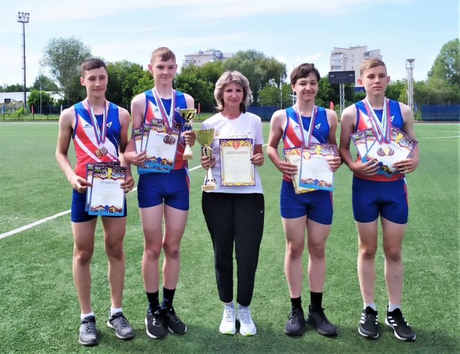 Победителями краевых соревнований по лёгкой атлетике XLII Спартакиады спортивных школ Алтайского края среди спортсменов до 16 лет стали юноши Краевой СШОР и девушки СШОР-2 города Барнаула 