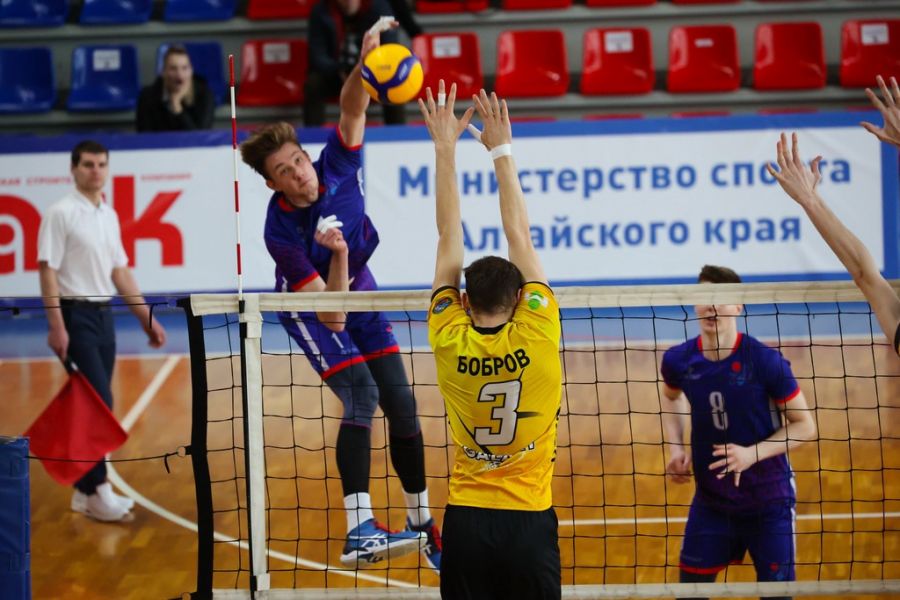 В игре Андрей Бобров (№3). Фото: ВК "Университет"