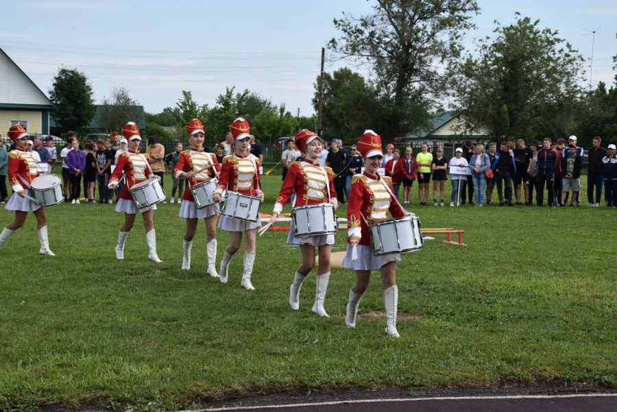 Олимпийский огонь в Сростках. На родине Василия Шукшина завершилась XLII летняя олимпиада спортсменов Бийского района