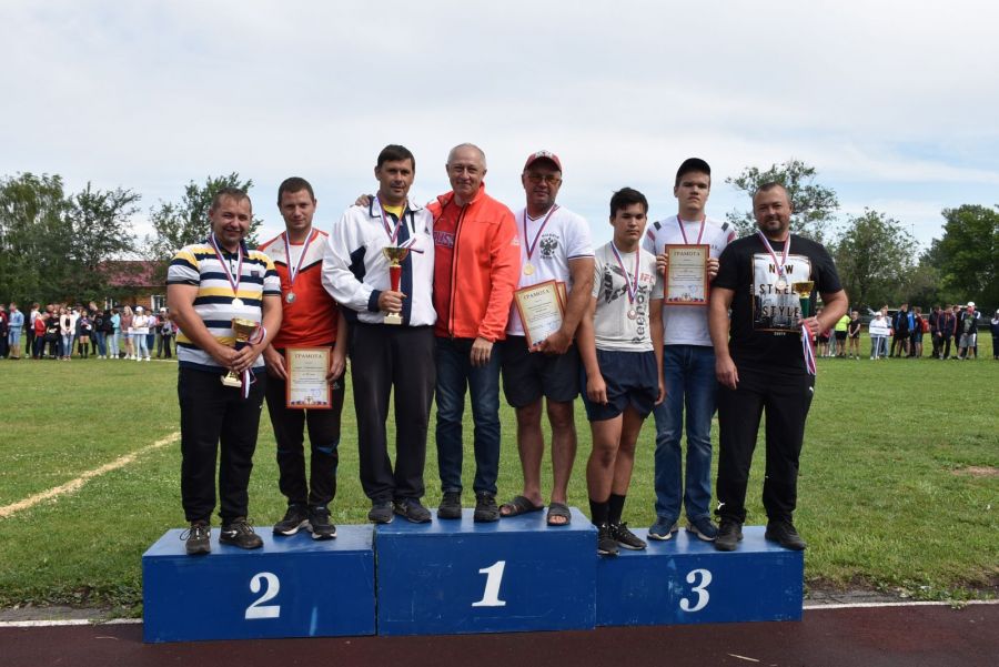 Олимпийский огонь в Сростках. На родине Василия Шукшина завершилась XLII летняя олимпиада спортсменов Бийского района