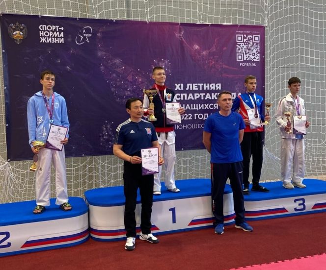 Призовой пьедестал турнира по тхэквондо XI летней Спартакиады учащихся России в весовой категории до 48 кг 