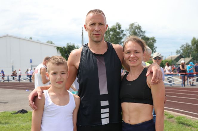 Вопиловы из Благовещенки  - победители сельской олимпиады в соревнованиях спортивных семей с мальчиком